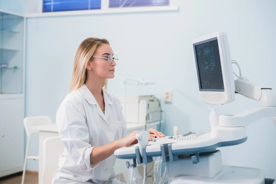 Female Ultrasound Specialist in Lahore